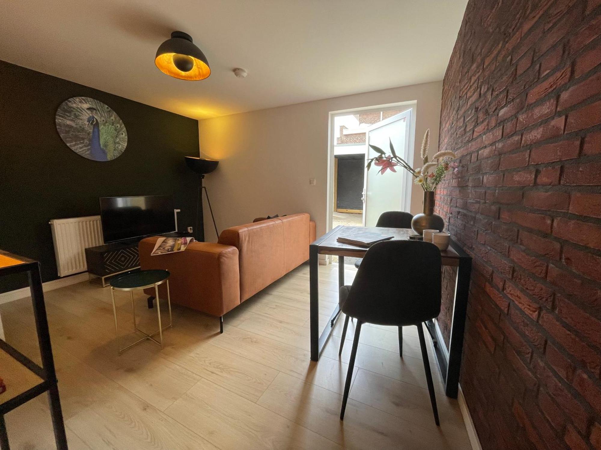 B&K Urban City Suites Tilburgo Exterior foto